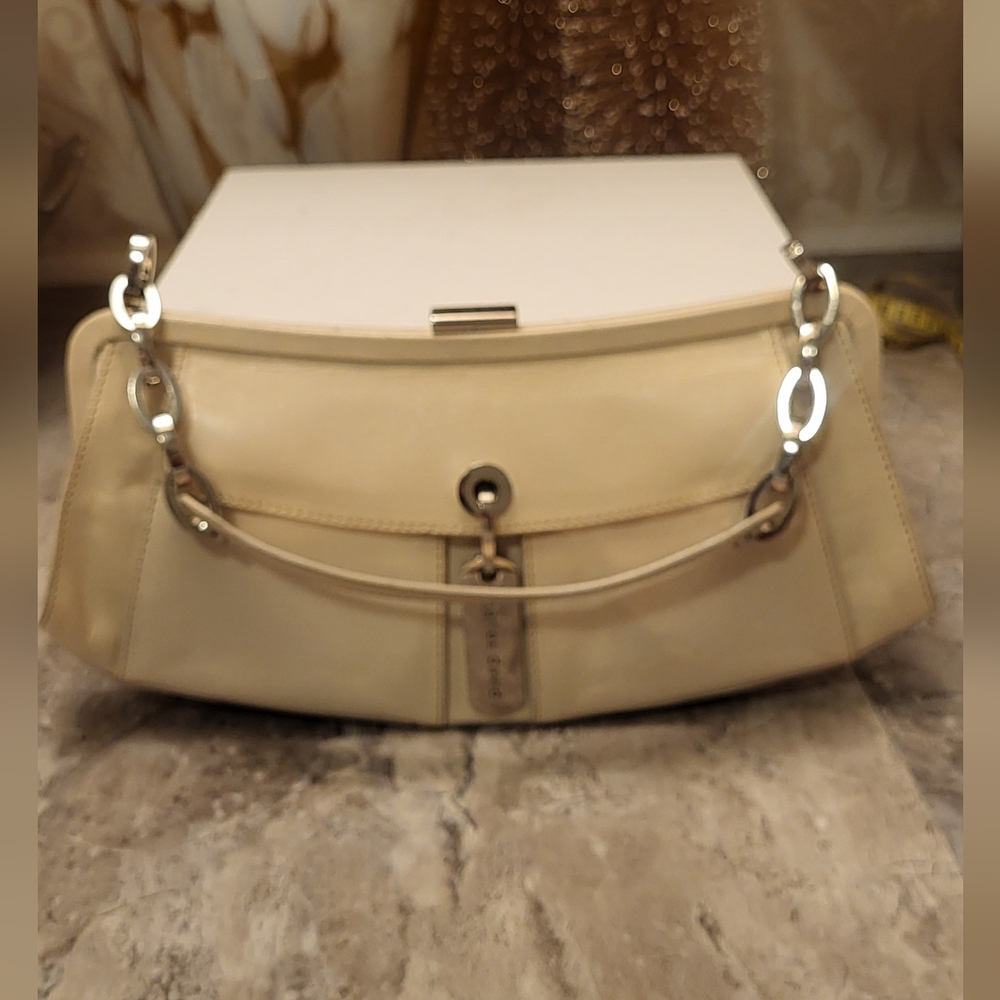 Charles David clutch